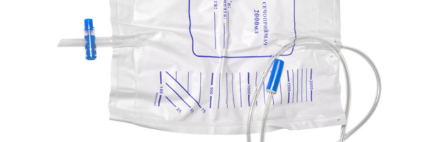 Мочеприемник с крестовым сливным клапаном